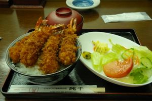 새우 덮밥 (홋카이도 비에이정의 쥰페이에서)