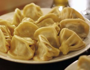 조지아의 전통 덤플링인 힝칼리