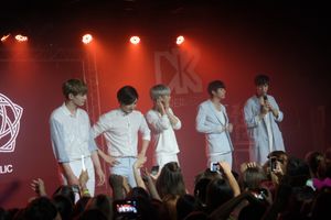 2015년 7월 11일 부다페스트에서 소년공화국