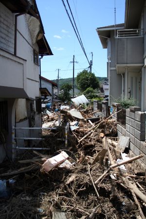 태풍 에타로 인한 사요의 잔해
