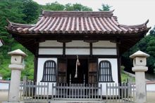 칸코쿠 신사 (구 즈타니 학교 호레츠시) 배전