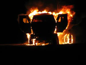 2-6 보병 연대, 2BCT/1AD LMTV가 2008년 이라크 살만 팍에서 IED에 의해 파괴됨