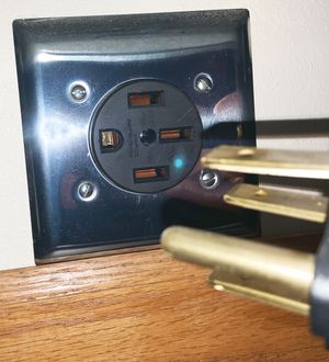 NEMA 14-50 콘센트