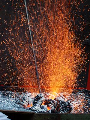 금속의 열간 가공을 위한 화로 불