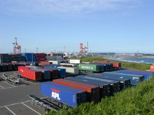 다카사고 컨테이너 터미널과 센다이항의 서핑 스폿(2009년 7월)