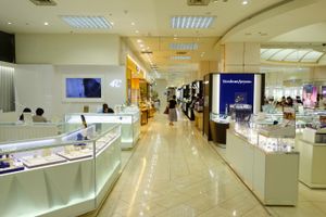 백화점 1층의 브랜드 구역