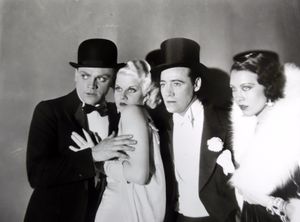 제임스 캐그니, 진 할로우, 레슬리 펜턴, 그리고 영화 홍보 스틸 속 도로시 지