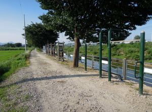 당수동 황구지천변 야외 운동 시설