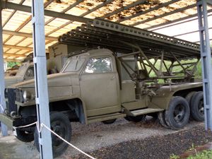 BM-13N 차체에 기반을 둔 BM-13N.