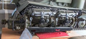 T-70M에 탑재된 GAZ-203 엔진쿠빙카 전차 박물관 전시품