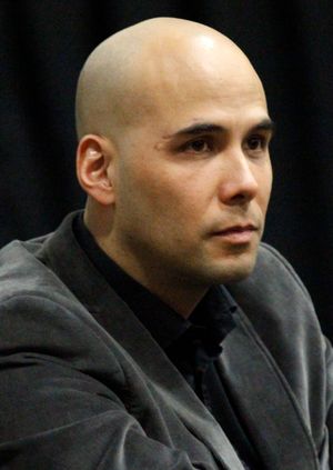 감독 김 응우옌은 미얀마의 소년병에 관한 기사를 읽고 시나리오를 썼다.