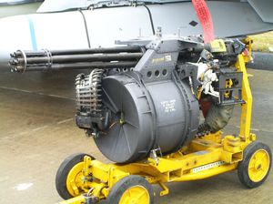 M61 벌컨과 F/A-18의 탄약 공급 시스템, 받침대에 장착