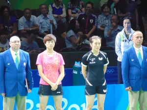 한잉과 딩닝의 2016년 올림픽 단식 8강전.