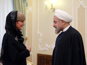 줄리 비숍과 이란 대통령 하산 로하니가 사드아바드 궁전에서 만났다