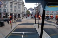 이른 아침의 옥스퍼드 서커스. 런던에서 버스가 가장 많이 통과하고, 발착하는 곳이다.