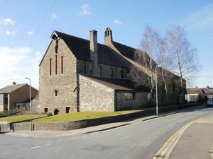 웨일스 교회인 성 율리우스와 성 아론 교회