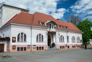 이반 오자르케비치 이름을 딴 학술 지역 우크라이나 드라마 극장