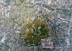 위에서 본 오래된 요새의 전망