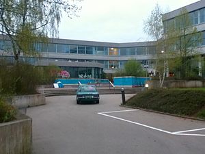 첫 촬영일의 운터하칭 괴테 종합학교 세트장