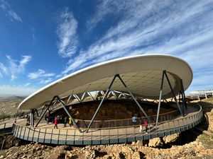 유적지에 추가된 보호 지붕