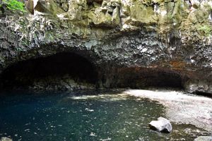 포천 한탄강 현무암 협곡과 비둘기낭 폭포