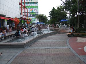 대동백화점 외부 분수대