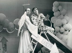 팀 컨웨이와 모스가 1968년 That's Life에 출연