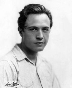 로바즈 시니어 (1915년경)