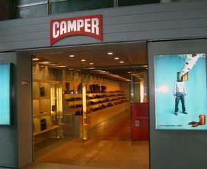 캄페르 매장