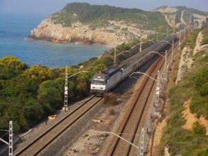 바르셀로나와 그라나다 사이의 트렌호텔 알람브라