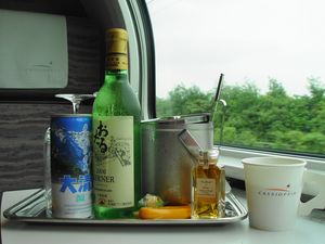  '카시오페아' 객차 내부 '웰컴 드링크 미니바 세트'