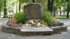 제2차 세계 대전에서 살해된 폴란드 스카우트 협회 회원들을 기리는 기념물