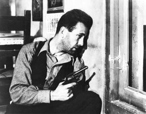 듀크 만티 역의 보가트