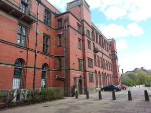 버밍엄 대학교의 포인팅(물리학) 건물.