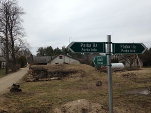 2016년 살나바 교구, 루자 시의 라트갈레어와 라트비아어 이중 언어 표지판