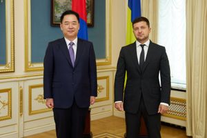 한국 대사 김형태와 볼로디미르 젤렌스키(우크라이나 대통령), 2021년 키이우