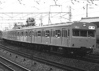 게이한신 완행선 쿠하 103-154 선두의 7량편성(1983년）