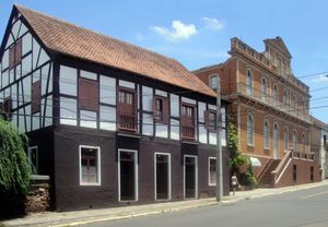 슈미트-프레서 박물관