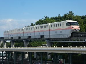 디즈니 리조트 라인 피치 트레인(X형)