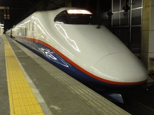 E926-13 검측차를 연결한 N21편성 (2013년 11월 12일 오미야역)