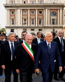 2010년 당시 이탈리아 대통령 조르조 나폴리타노와 함께 있는 데 루카