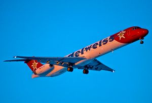 1997년의 전 에델바이스 에어 맥도넬 더글러스 MD-83