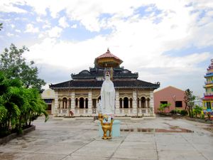 떤 호아 사원, 까이 따우 하 마을, 쩌우 타인 현, 동탑성