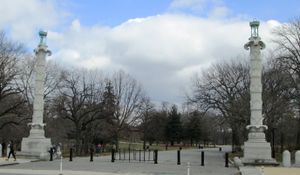 바텔-프리처드 스퀘어, 15번가 역