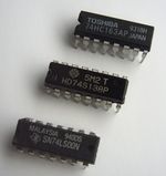 텍사스 인스트루먼트 및 기타 브랜드의 7400 시리즈 TTL 및 CMOS 로직