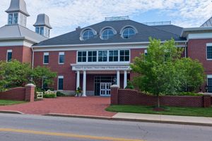 리처드 E. 앤드 샌드라 J. 도치 경영 경제 대학