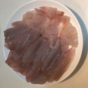 살아있는 벵에돔을 하룻밤 칠드 숙성시킨 벵에돔 사시미