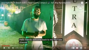 유튜브 브이로거가 시청자들에게 인사하고 있다