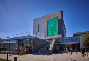 메릴랜드 대학교 칼리지 파크의 IDEA (Innovate, Design and Engineer for America) 팩토리