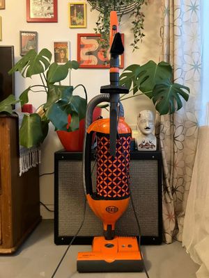 세보 펠릭스 '펀'. 이 기계는 '바이패스' 청소기의 예시이다.